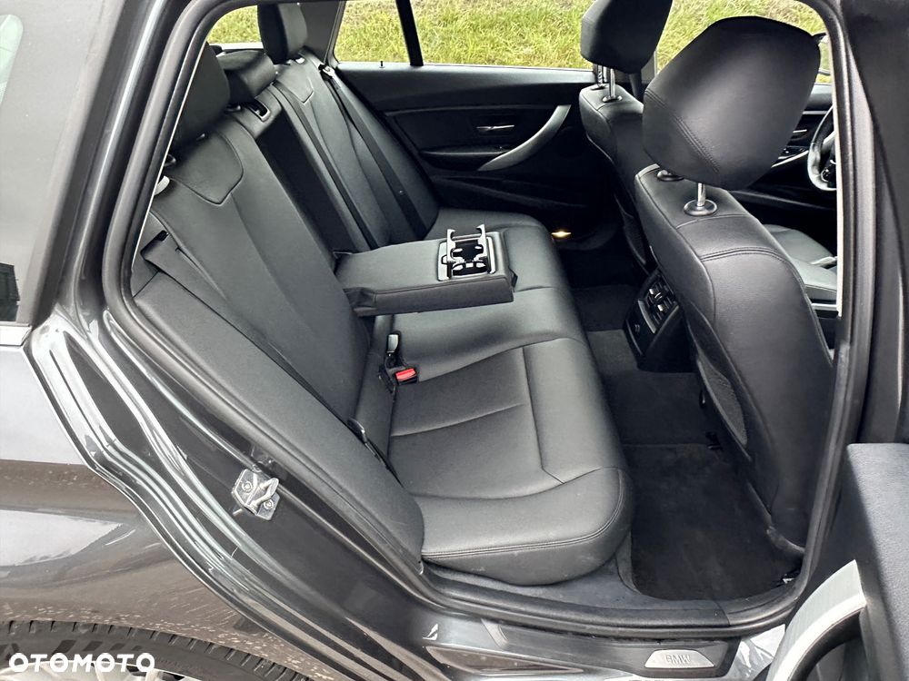 BMW Seria 3 318d Blue Performance Luxury Line - 20