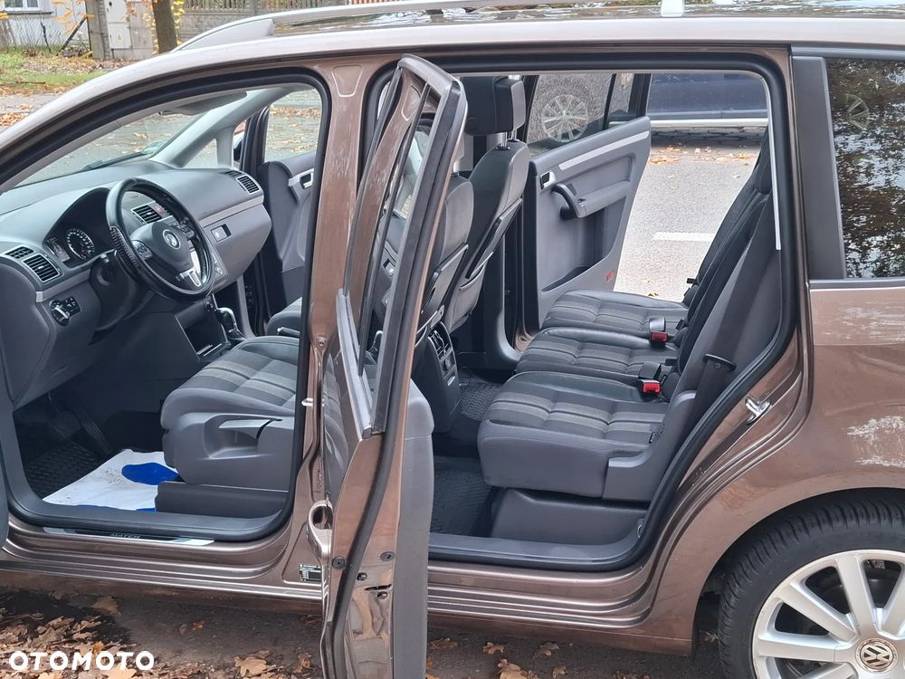 Volkswagen Touran 1.6 TDI DPF BlueMotion Technology DSG MATCH - 11