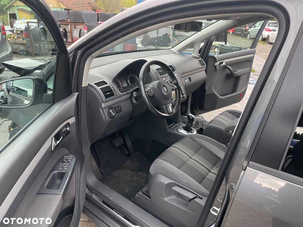 Volkswagen Touran 2.0 TDI DPF DSG MATCH - 20
