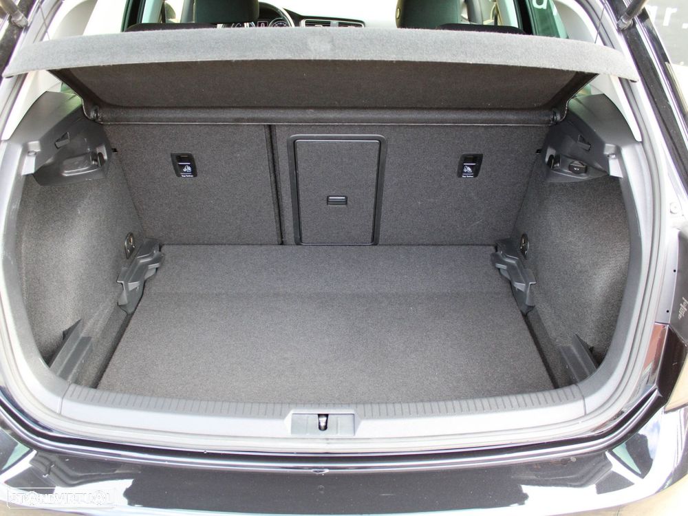 VW Golf 1.0 TSI Confortline DSG - 40