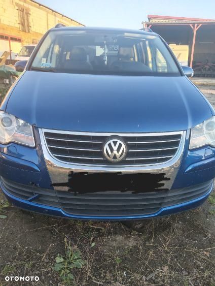 Volkswagen Touran - 1