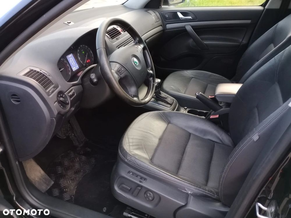 Skoda Octavia Combi 2.0 TDI DSG Elegance - 25