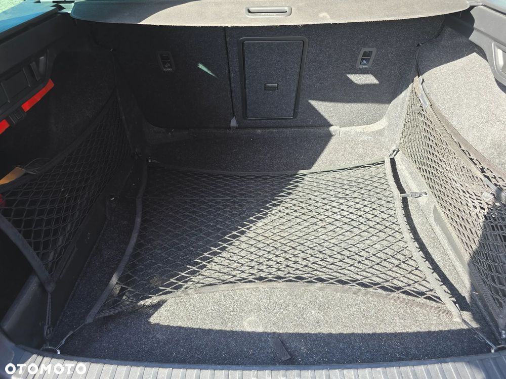 Skoda Octavia 2.0 TDI Selection DSG - 10