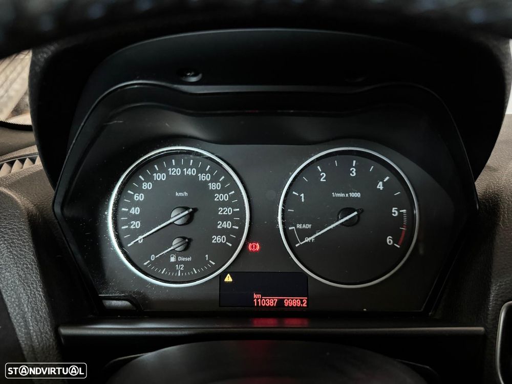 BMW 116 d Pack M - 12