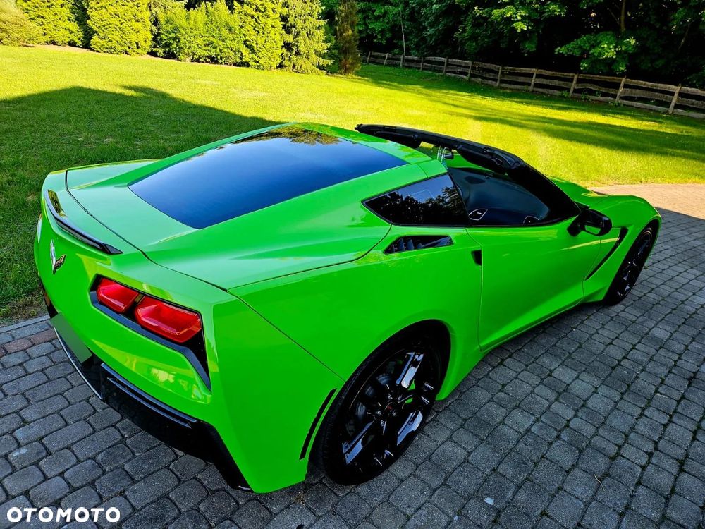 Chevrolet Corvette - 14