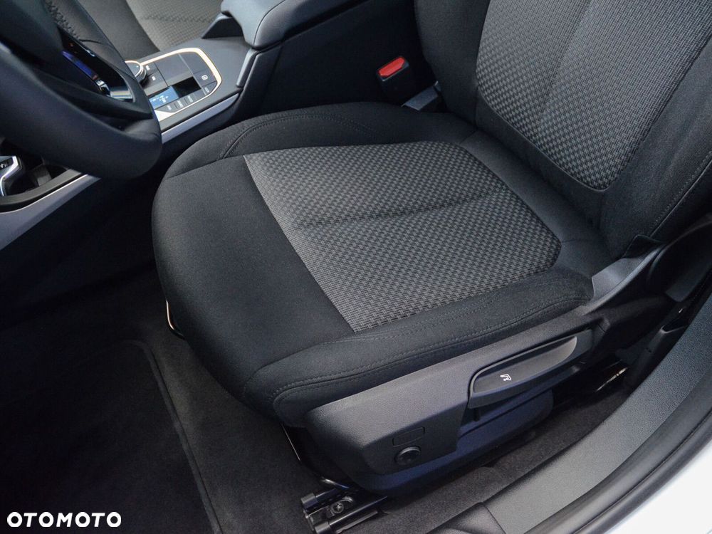 BMW Seria 1 - 21