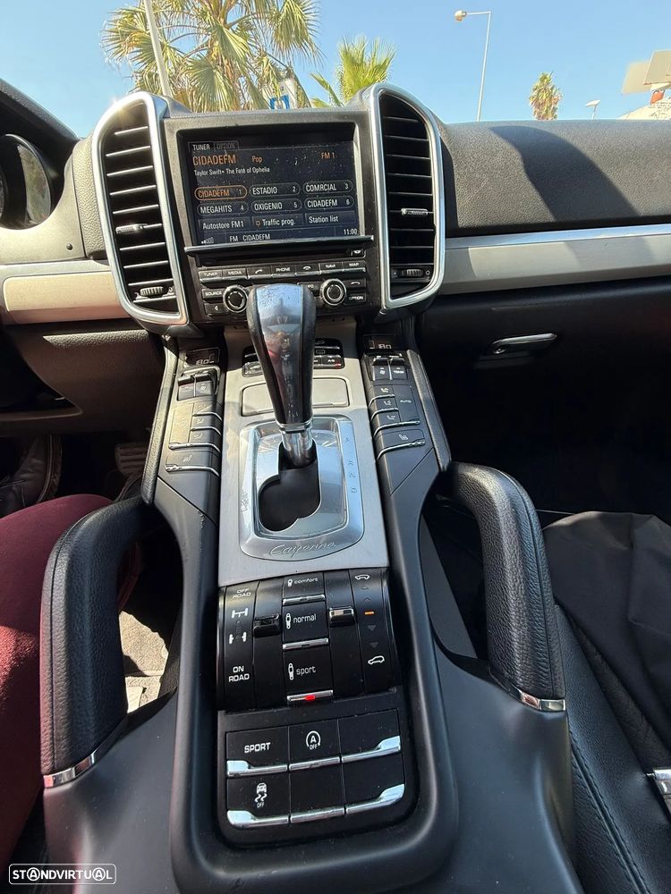 Porsche Cayenne - 14