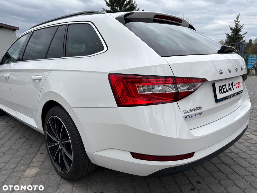 Skoda Superb 2.0 TDI Sportline - 9