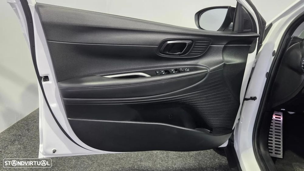 Hyundai Bayon 1.0 T-GDI 48V-Hybrid DCT Connect & Go - 36