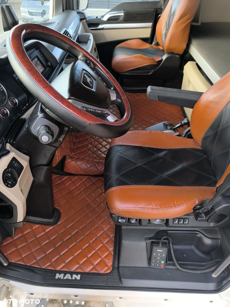 MAN TGX - 17