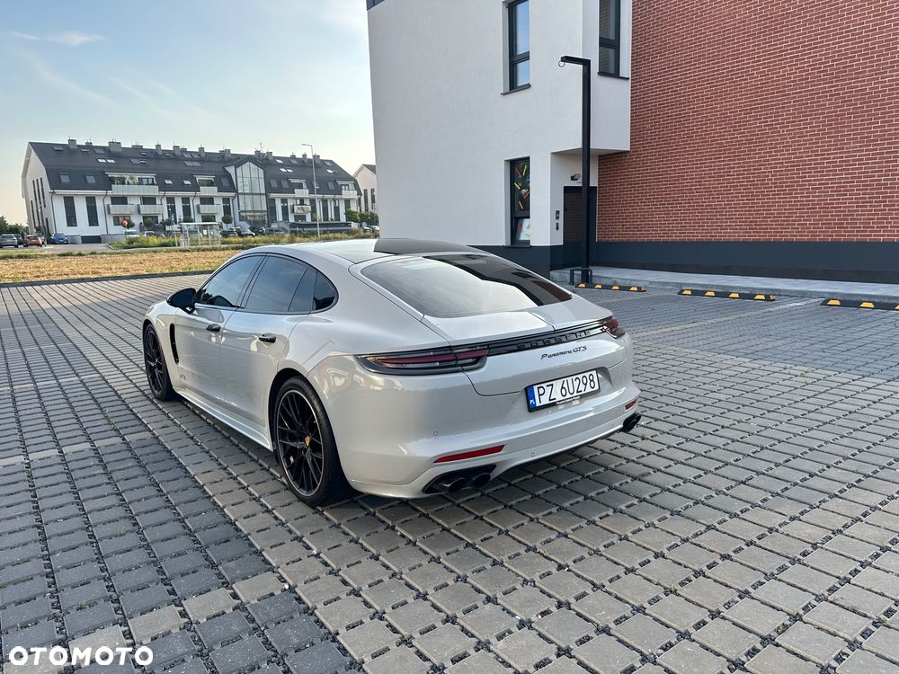 Porsche Panamera GTS GPF - 3
