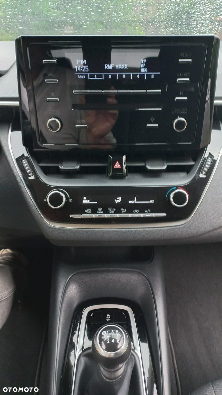 Toyota Corolla - 12