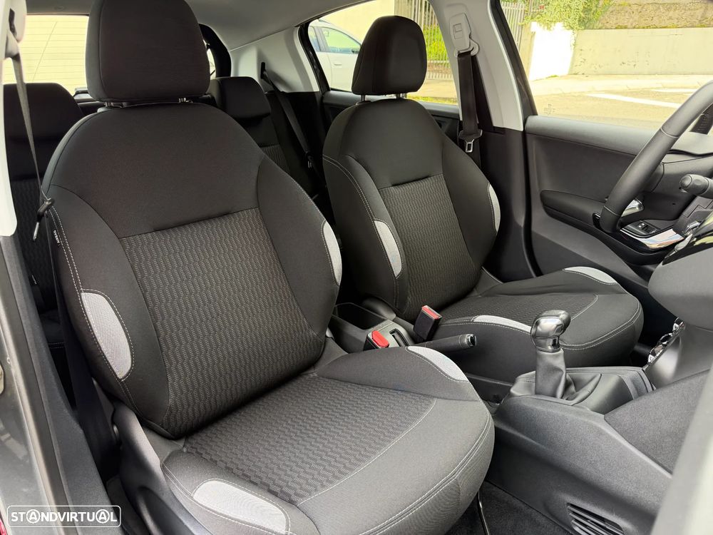 Peugeot 208 1.4 HDi SE Style - 11