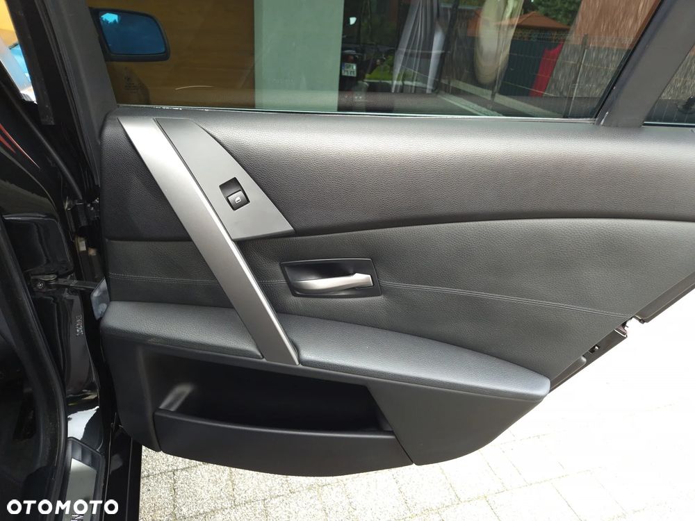 BMW Seria 5 530i - 33