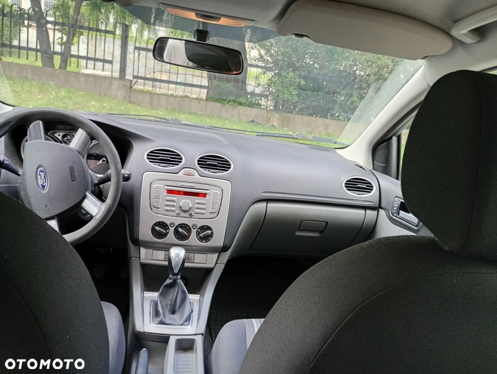 Ford Focus 1.6 Trend - 11