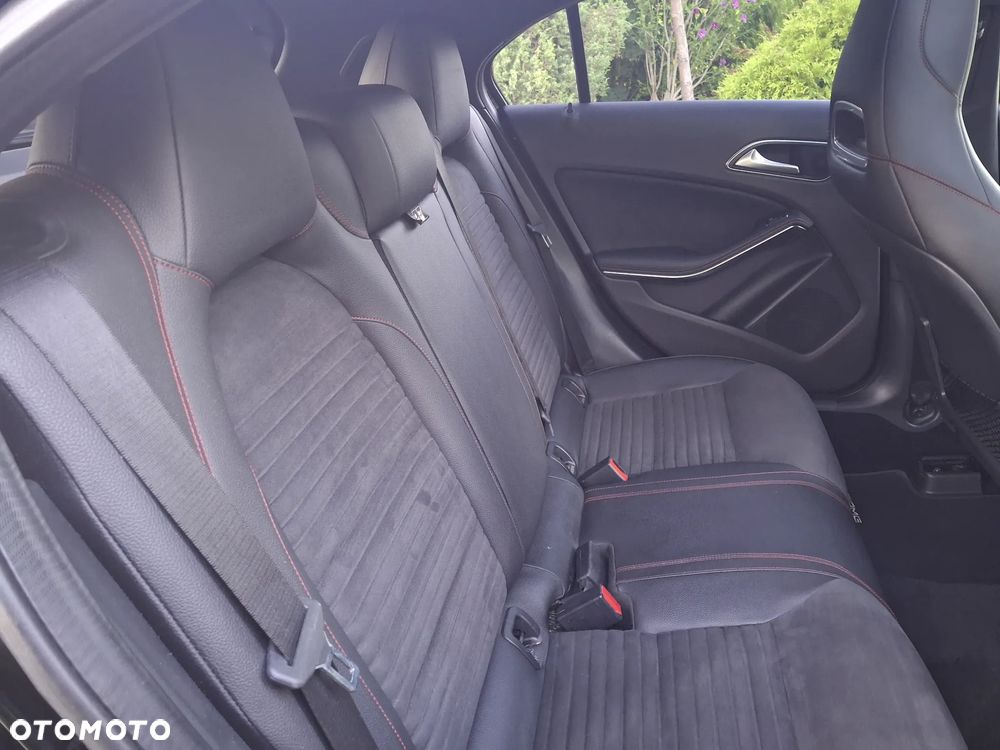 Mercedes-Benz Klasa A 220 CDI 4Matic 7G-DCT AMG Line - 19