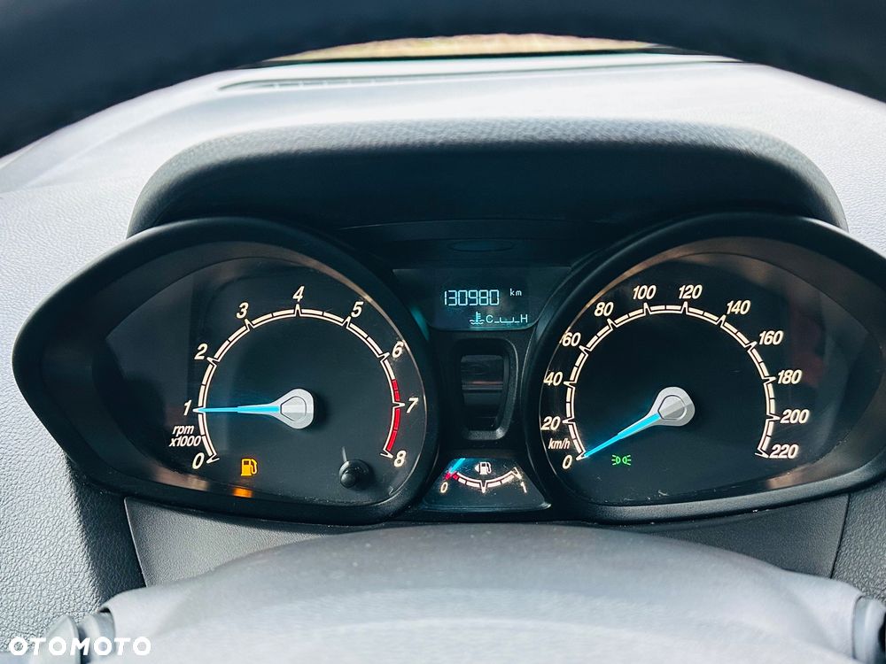 Ford Tourneo Courier 1.0 EcoBoost S&S Ambiente - 18