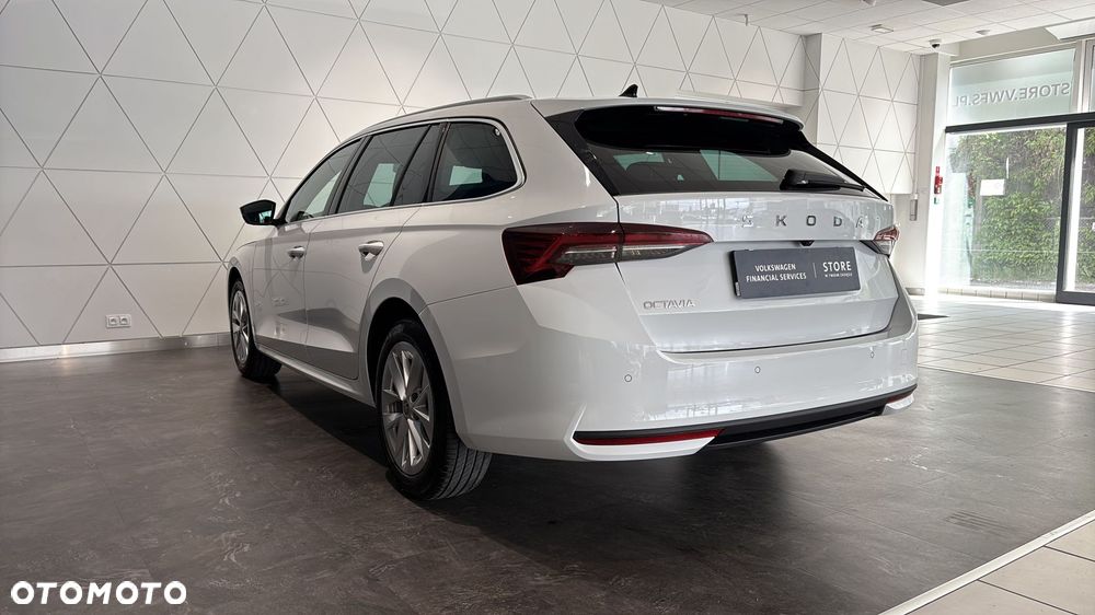 Skoda Octavia 1.5 TSI mHEV Selection DSG - 4