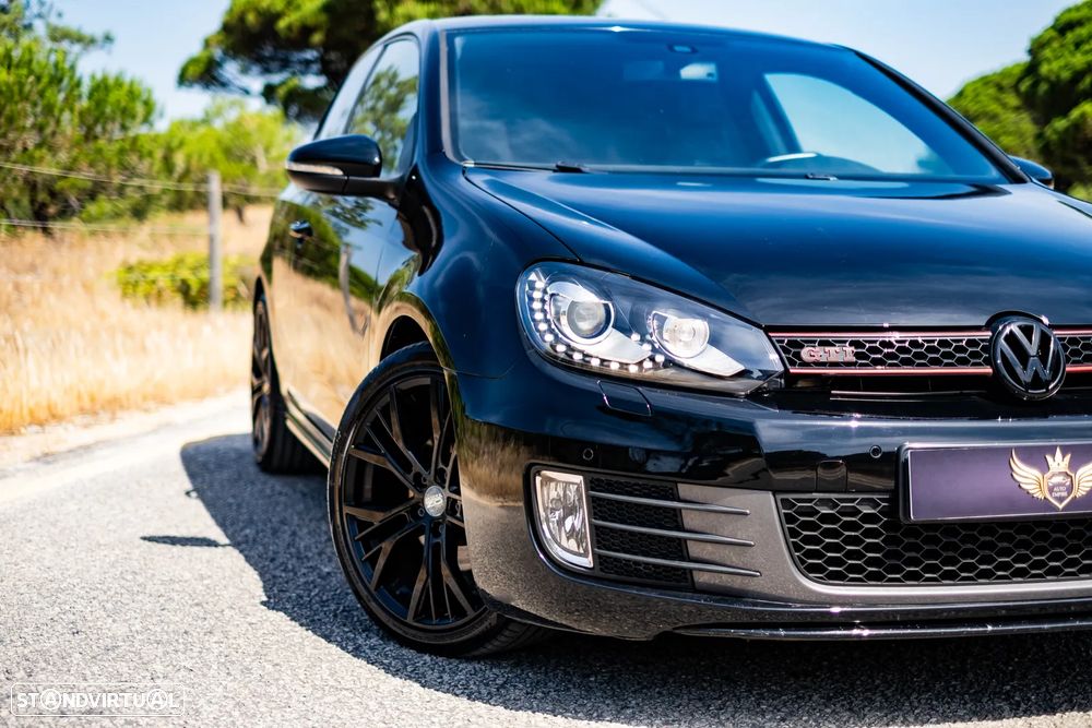 VW Golf 2.0 GTI DSG adidas - 5
