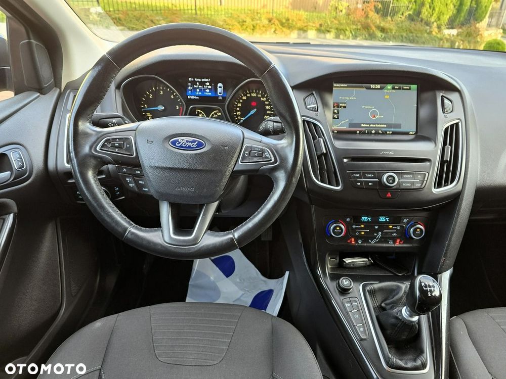 Ford Focus 1.5 EcoBlue STart-Stopp-System TITANIUM - 25