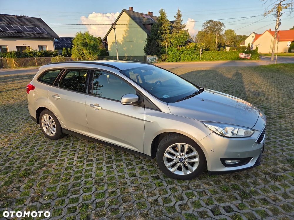 Ford Focus 1.5 TDCi SYNC Edition - 4