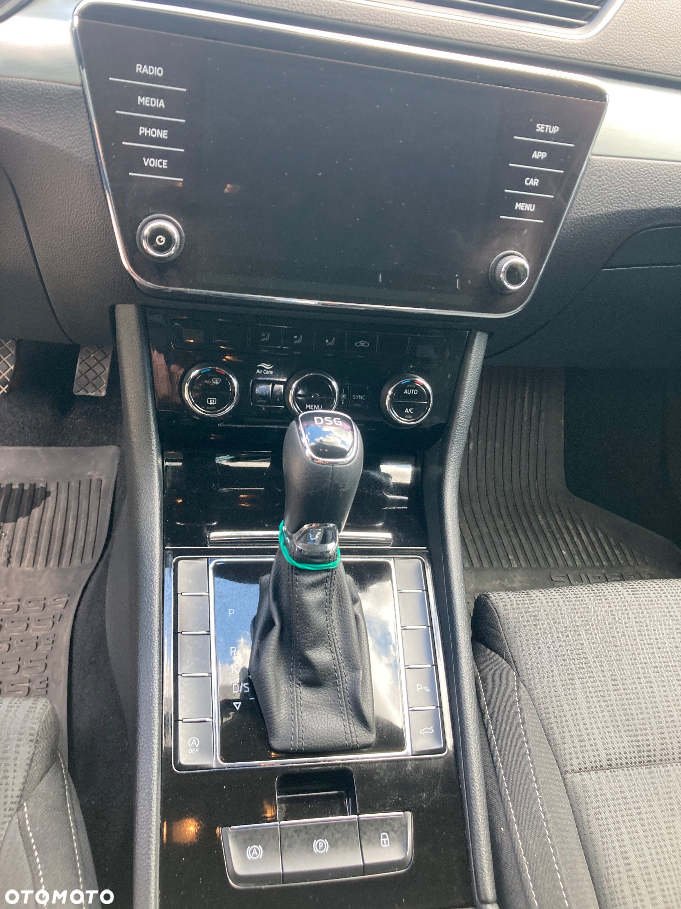 Skoda Superb 1.5 TSI ACT Ambition DSG - 4