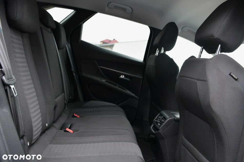 Peugeot 3008 1.2 PureTech Active Pack S&S - 16