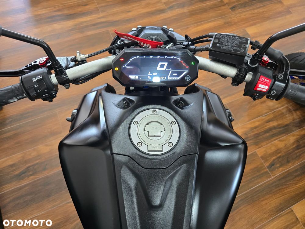Yamaha MT - 4