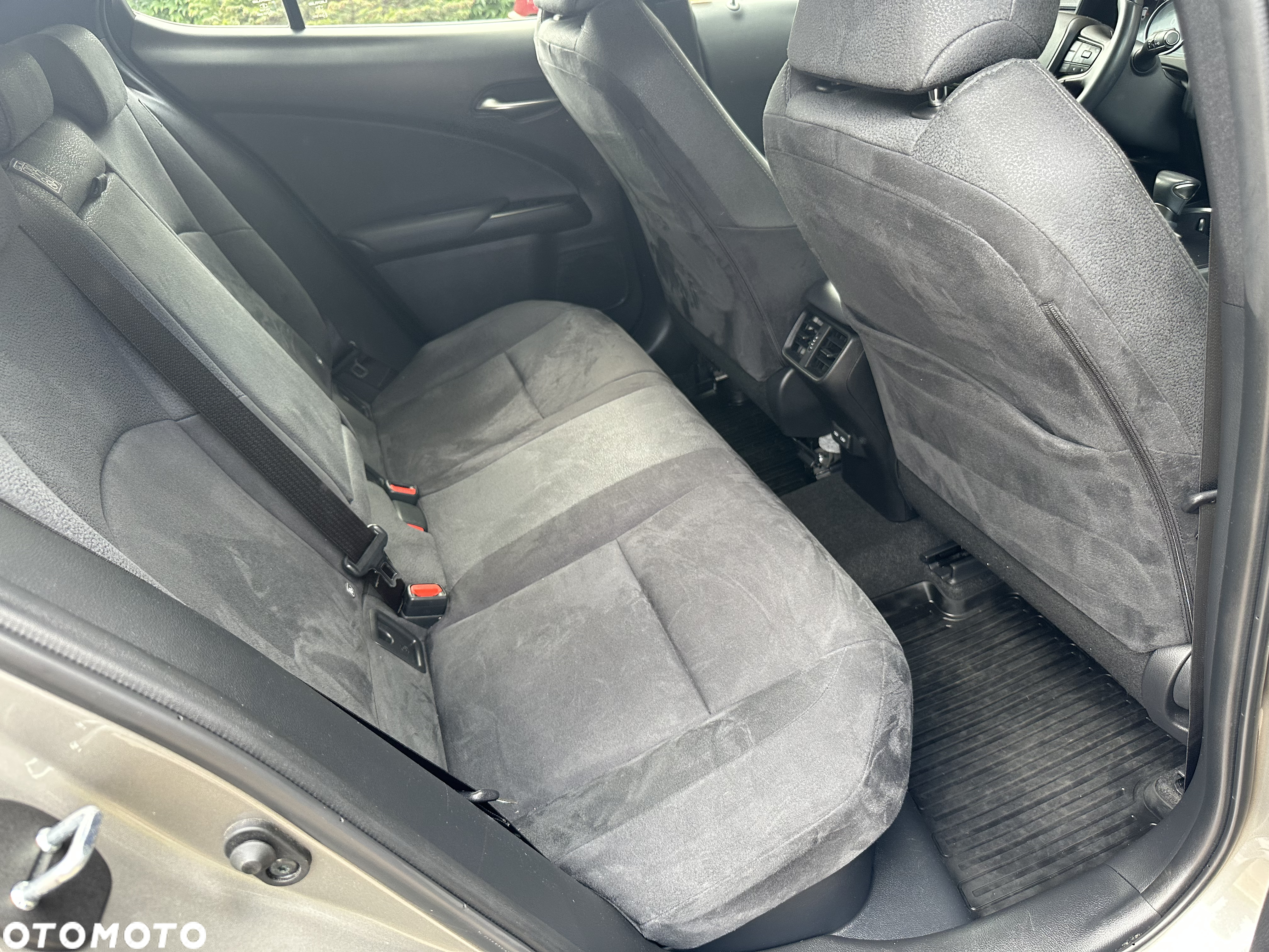 Lexus UX 200 GPF Business Edition 2WD - 11