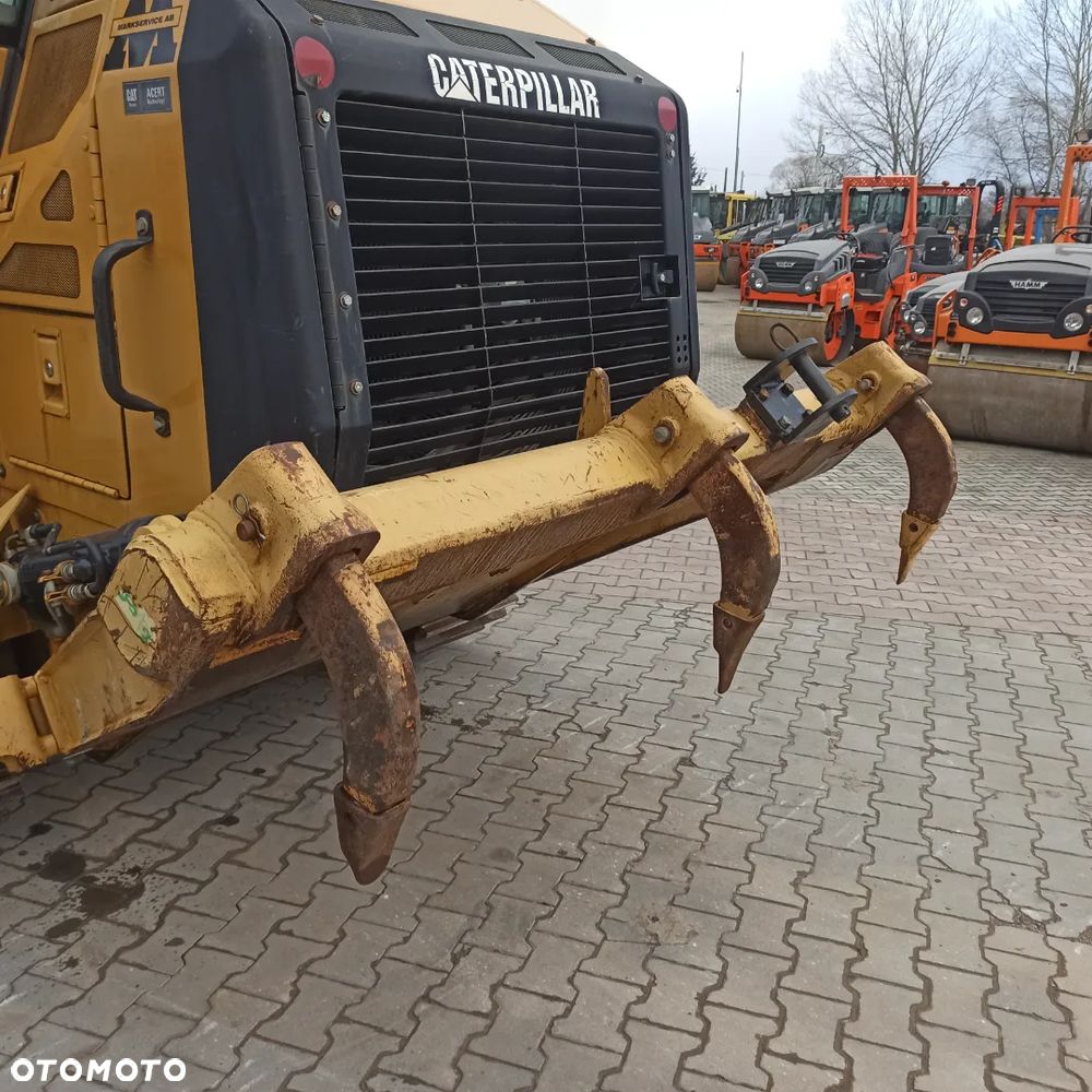 Caterpillar 953D - 14