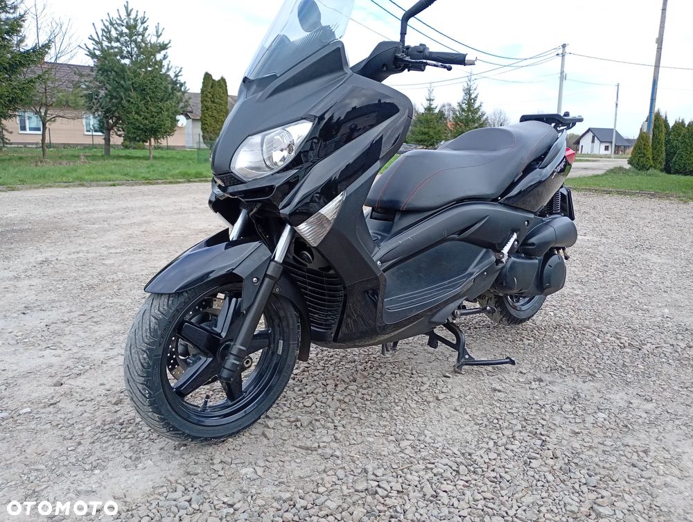 Yamaha X-max - 1