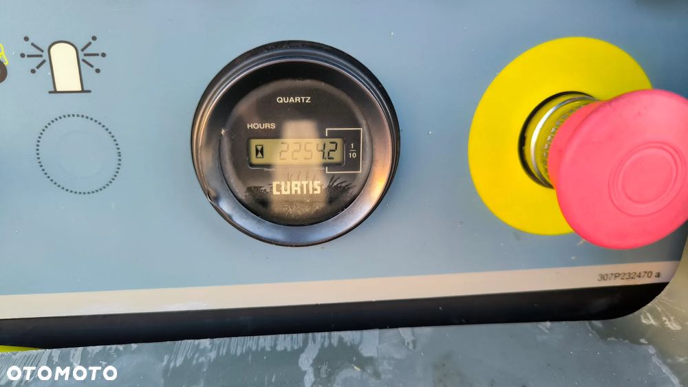 Haulotte Compact 12 DX - 10