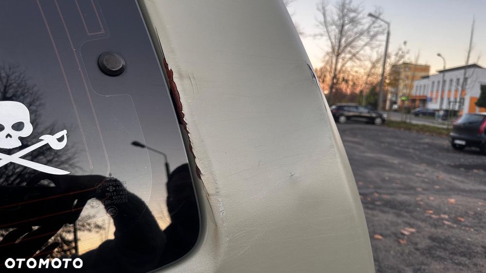 Mitsubishi Pajero - 12