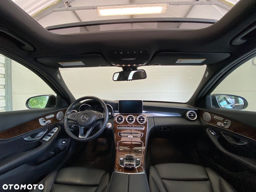 Mercedes-Benz Klasa C 400 4Matic 7G-TRONIC AMG Line - 35