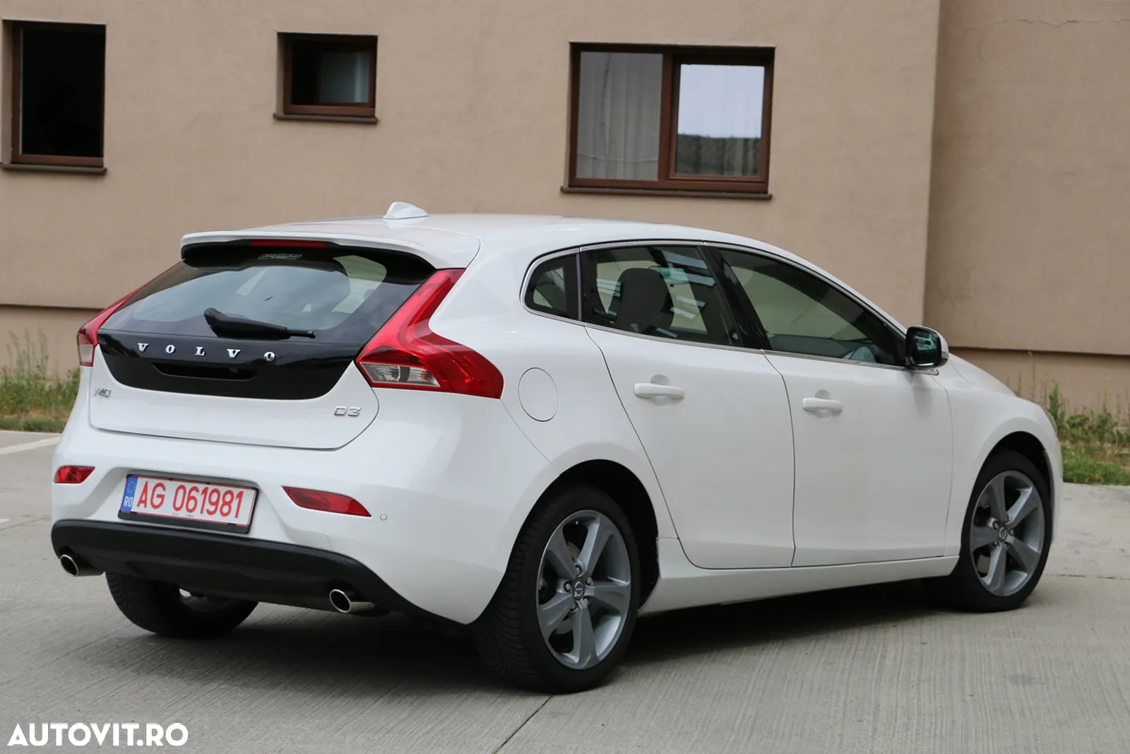 Volvo V40 D3 Geartronic Summum - 5