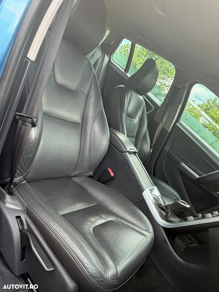 Volvo V60 D5AWD Summum - 8