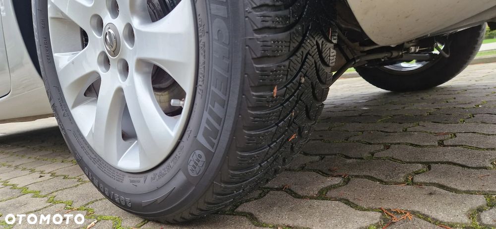 Opel Astra 1.4 Turbo Exklusiv - 25