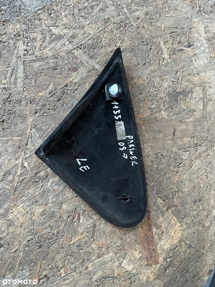 TRÓJKĄT ZAŚLEPKA BŁOTNIKA LEWA PRAWA PEUGEOT PARTNER 08- 9682178977 9682179077 - 3