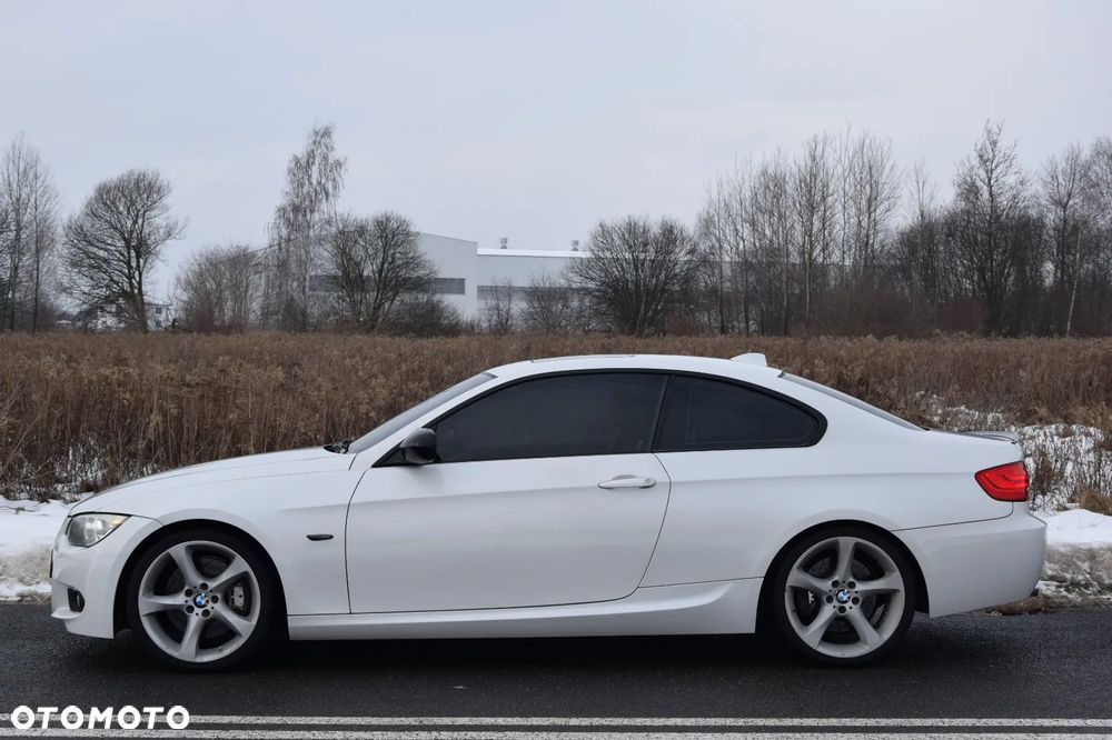 BMW Seria 3 335i M Sport Edition - 3