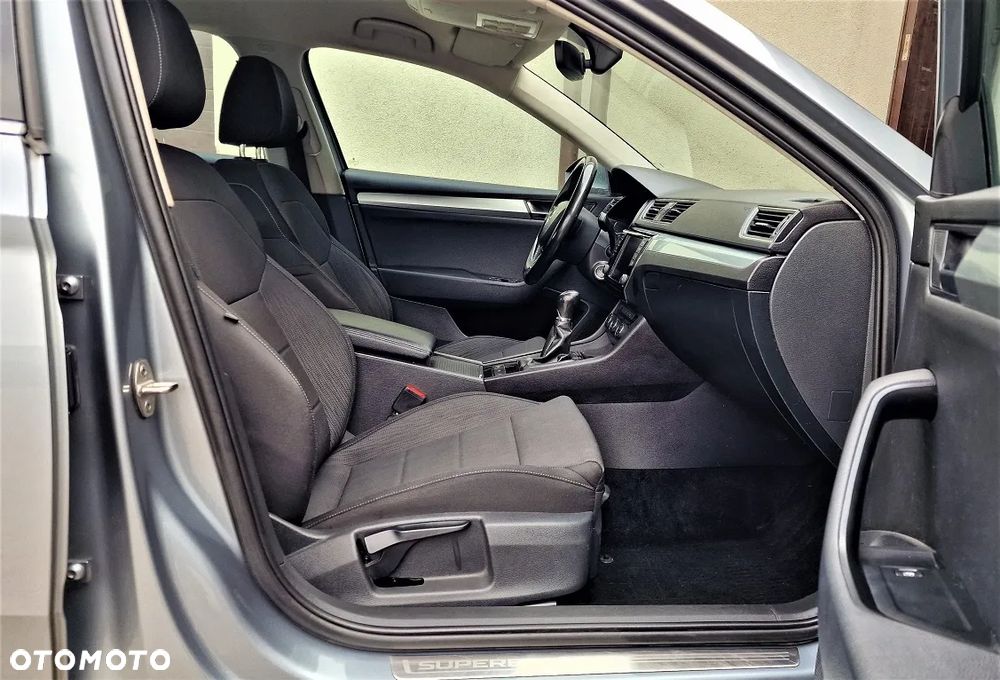 Skoda Superb 2.0 TDI Ambition - 12