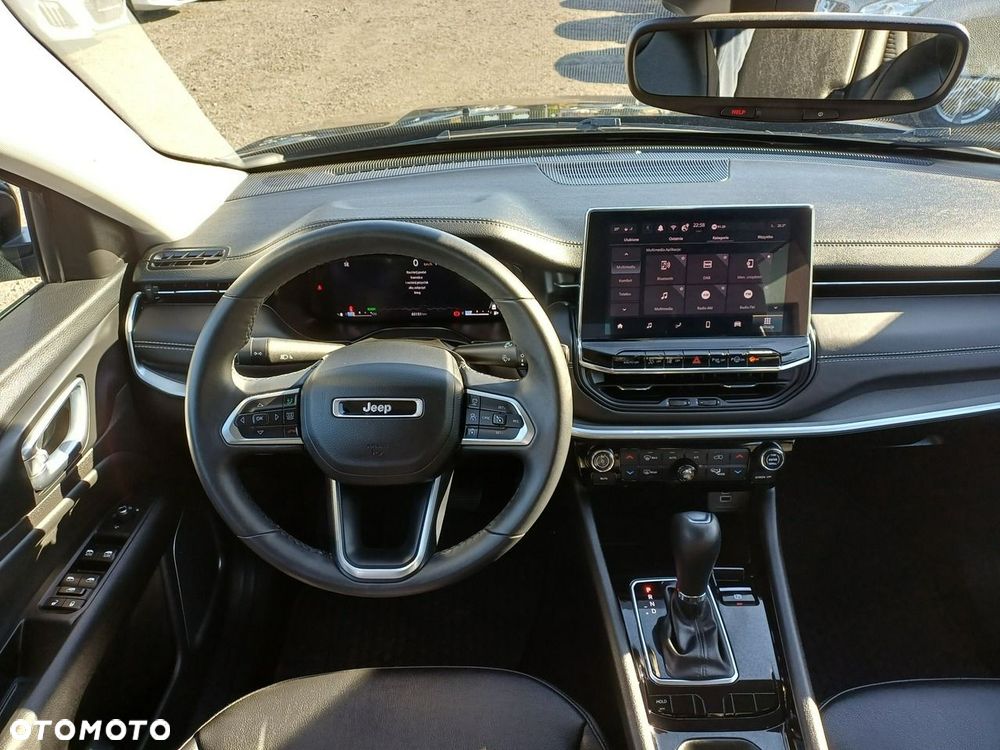 Jeep Compass - 25
