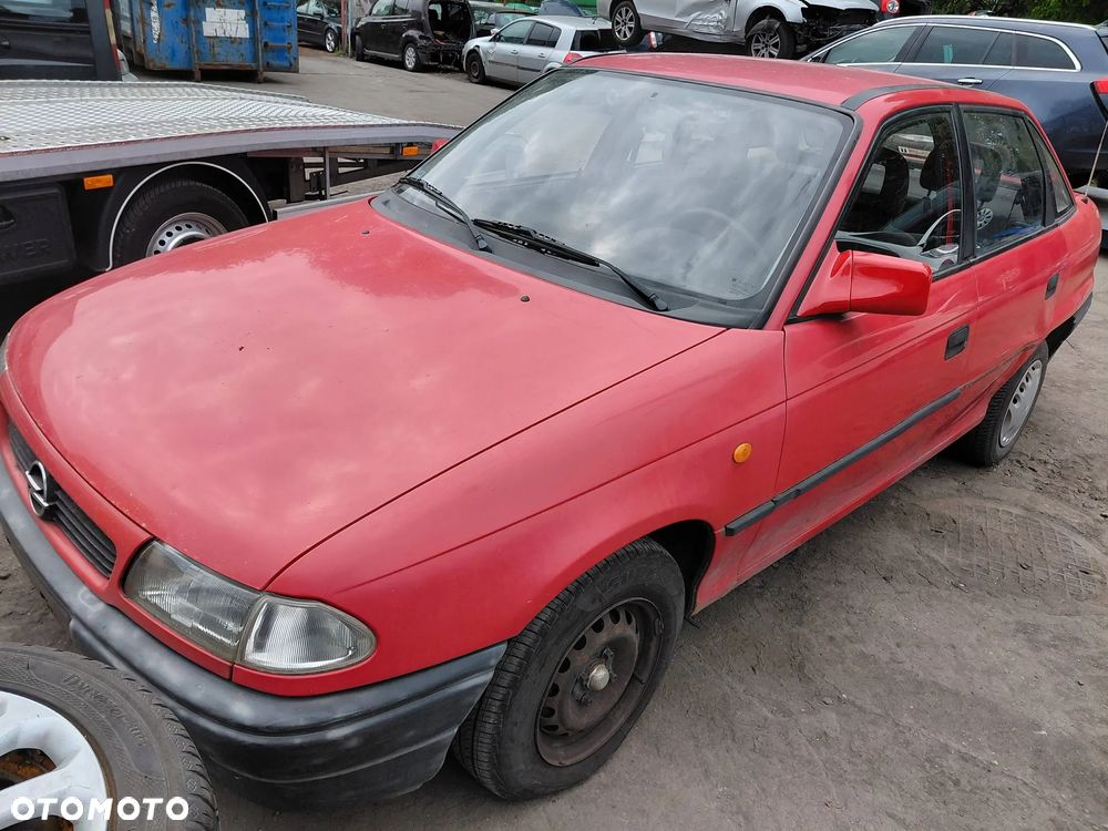 Części z: Opel Astra Rok 1997 Pojemność 1389 Moc 44 kw Benzyna - 1