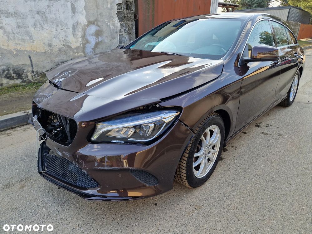 Mercedes-Benz CLA 220 4Matic 7G-DCT UrbanStyle Edition - 2