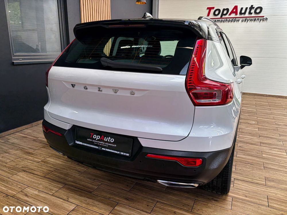 Volvo XC 40 D4 SCR AWD R-Design - 9