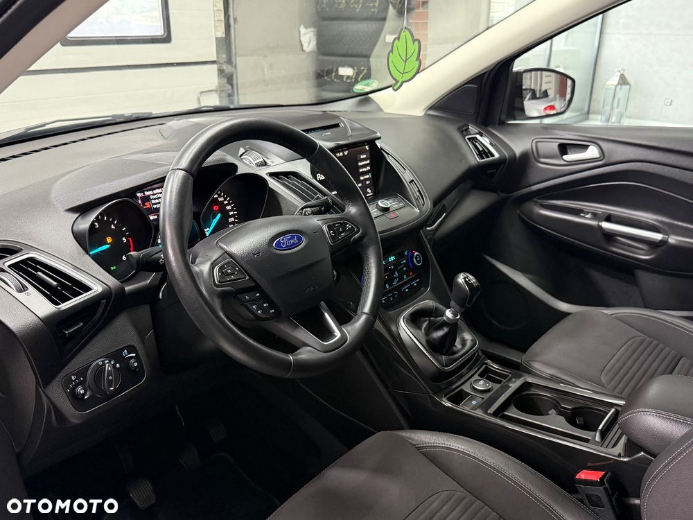 Ford Kuga 2.0 TDCi 4x4 Titanium - 20