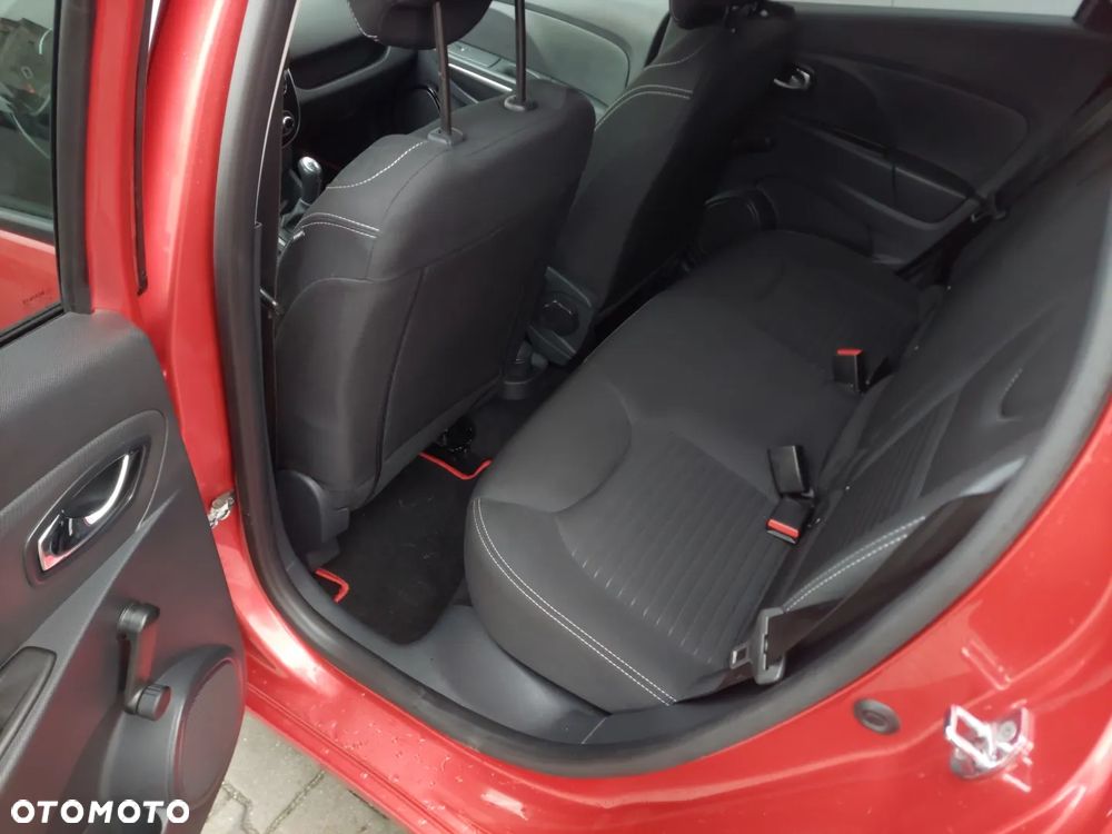 Renault Clio - 15