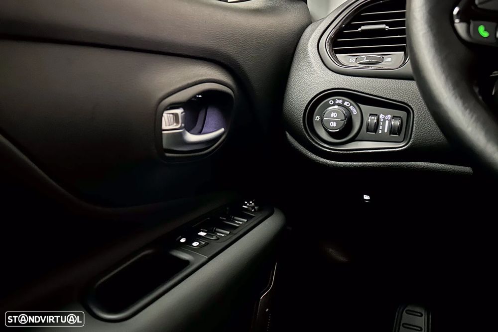 Jeep Renegade 1.3 T-GDI 4xe PLUG-IN Hybrid Auto Limited - 40