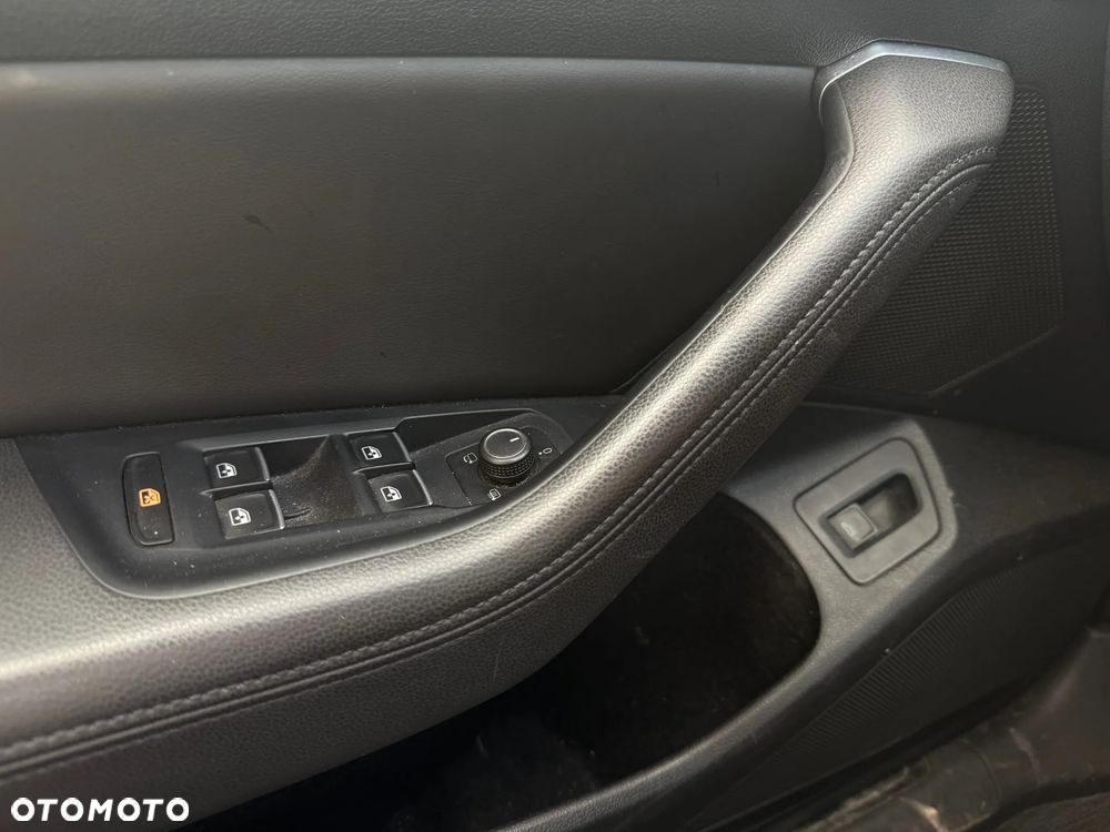 Volkswagen Passat - 30