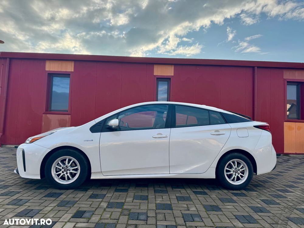 Toyota Prius - 30