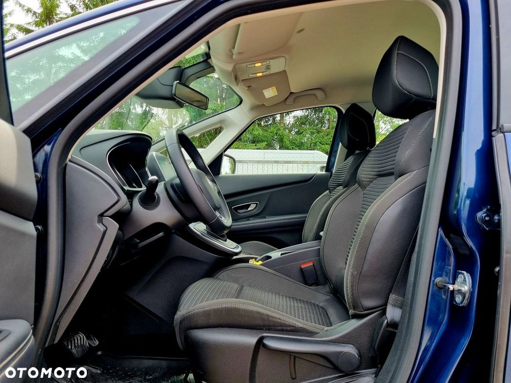 Renault Grand Scenic - 9